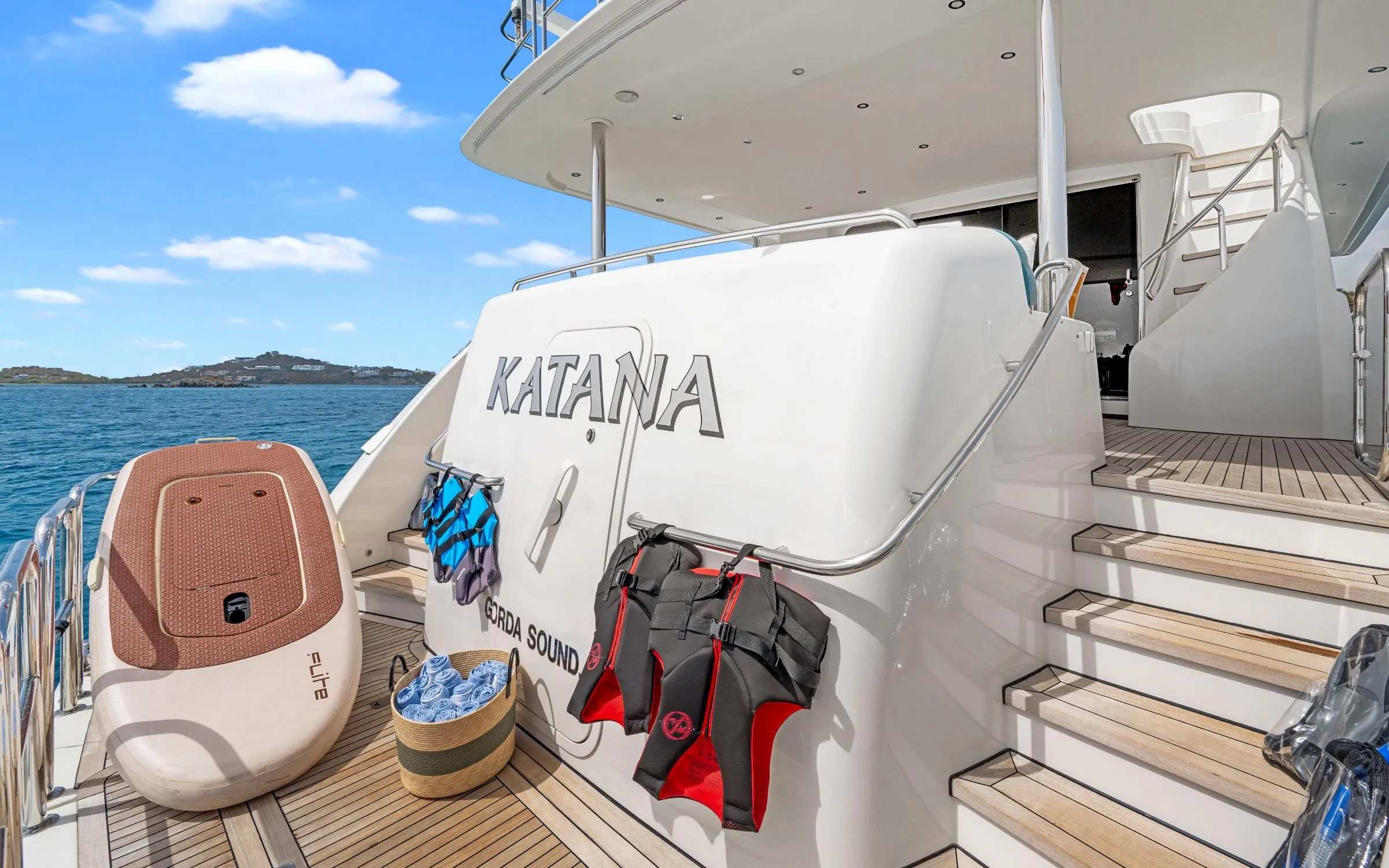 Transom, starboard side