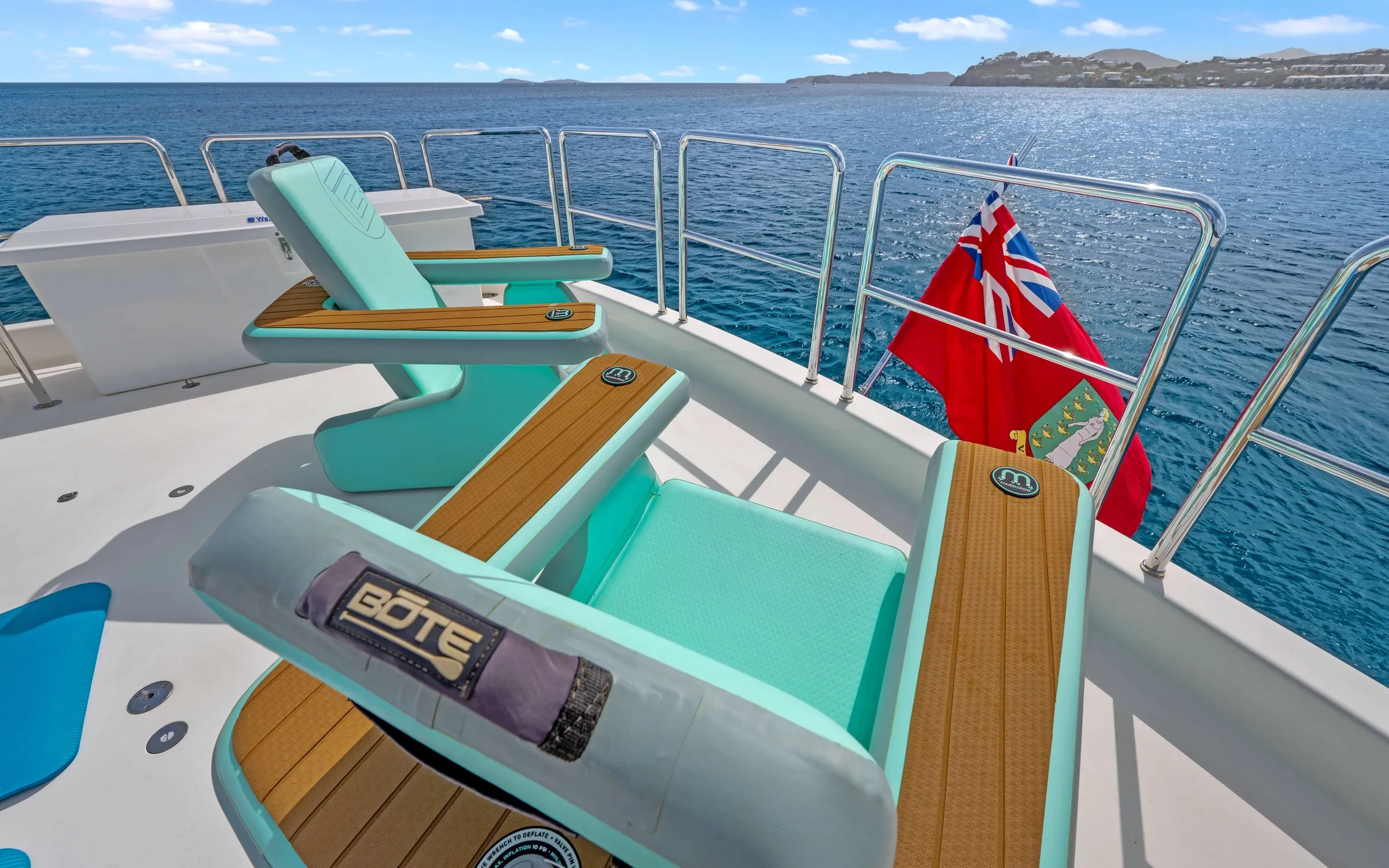 Flybridge loungers