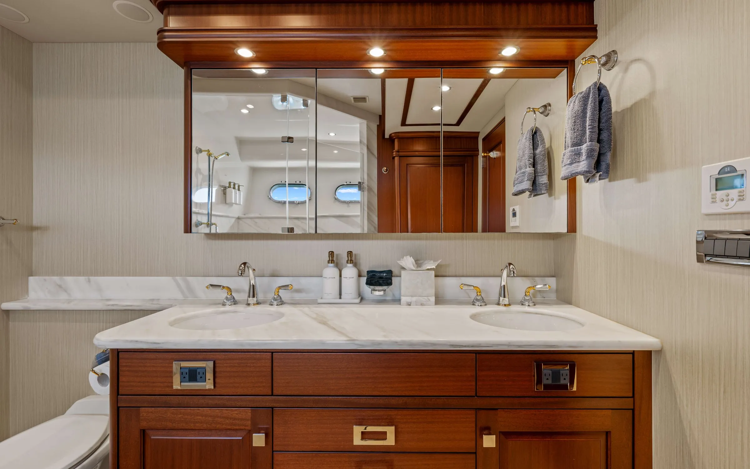 Master ensuite